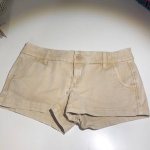 khaki short shorts